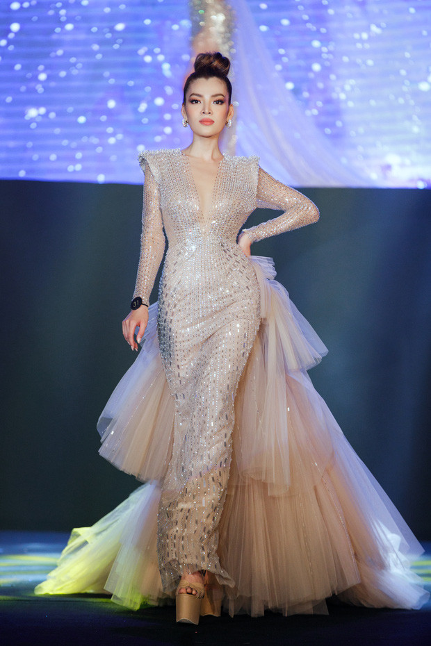 Nhìn sắc vóc quyến rũ của Trân Đài, khó mà tin được cô là người chuyển giới ảnh 5