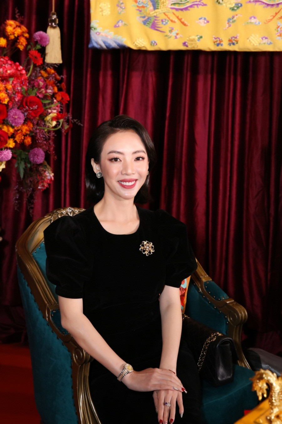 Thường sánh đôi cùng Tiến Luật, cớ sao Thu Trang lại một mình lẻ bóng đi xem phim? ảnh 5