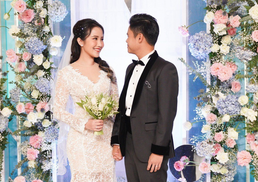 Bất ngờ với hành động của Midu trong ngày tình cũ Phan Thành cưới vợ ảnh 8