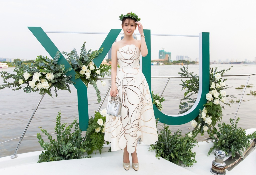 Bất ngờ với hành động của Midu trong ngày tình cũ Phan Thành cưới vợ ảnh 10