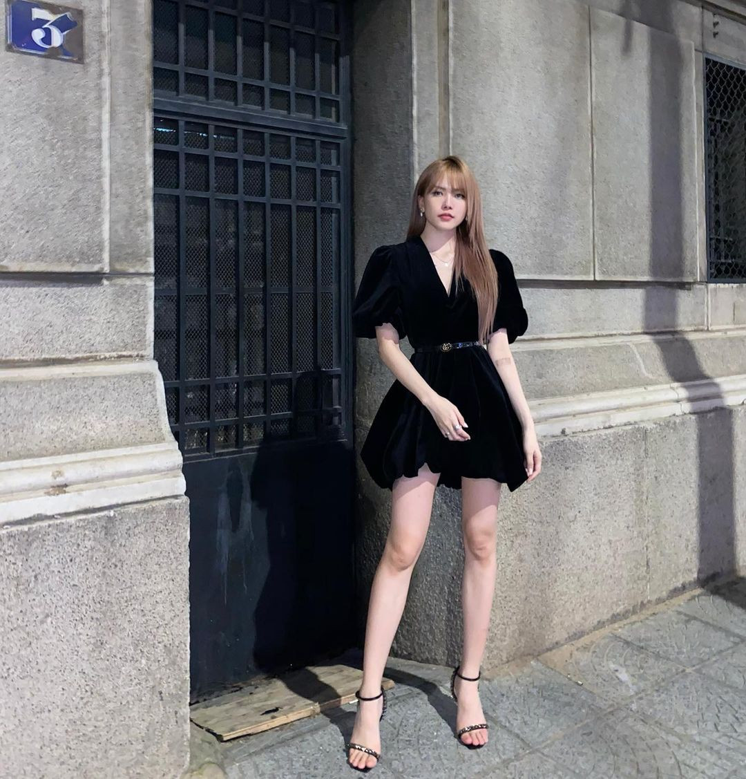 Soi sắc vóc Thiều Bảo Trâm: Chuẩn thân hình đồng hồ cát, quyến rũ đến khó tin ảnh 6