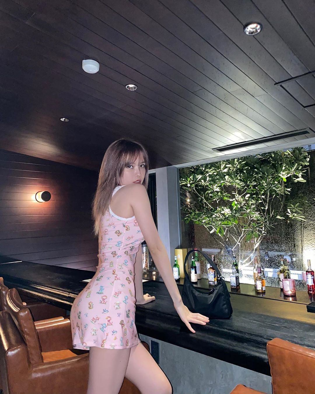 Soi sắc vóc Thiều Bảo Trâm: Chuẩn thân hình đồng hồ cát, quyến rũ đến khó tin ảnh 7