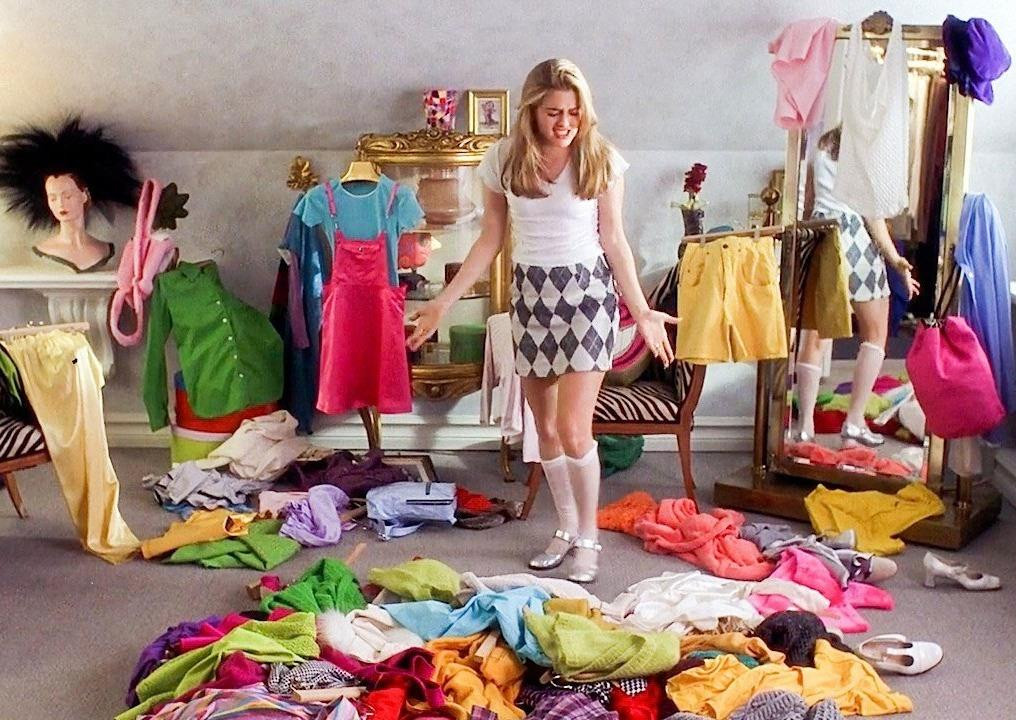 Dọn tủ áo là một việc tổn thương cảm xúc không kém những lần chia tay người yêu cũ ảnh 1