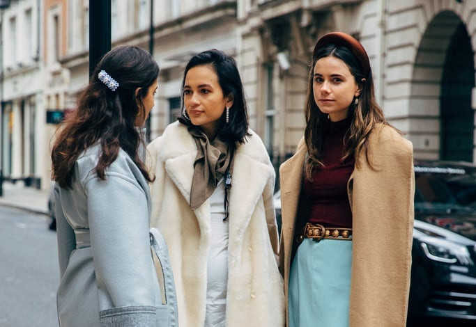 Không phải ai cũng có sẵn sự duyên dáng thanh nhã, ngay cả người nổi tiếng! ảnh 5