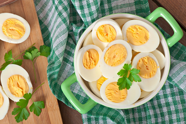 Trứng luộc chống đói hiệu quả lắm đấy! 8 món ăn vặt khả dĩ khi đang giai đoạn tập tành lấy lại "phom" ảnh 3