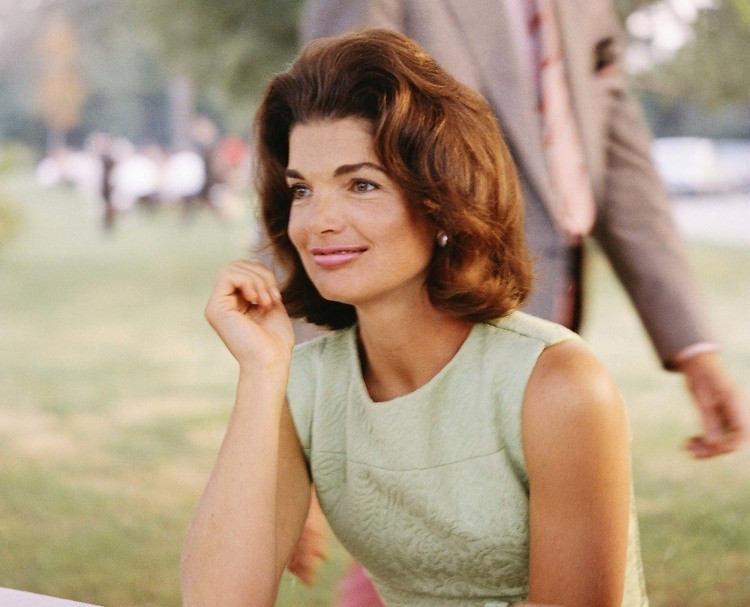 Jackie Kennedy - Biểu tượng thời trang nước Mỹ nhưng không ngại mặc hàng nhái ảnh 10
