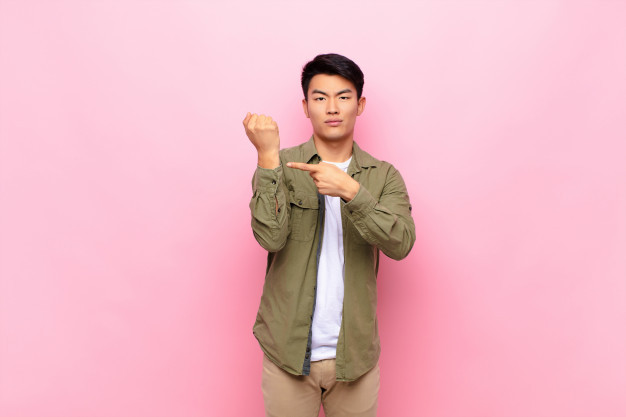 Chia tay rồi còn nhắn tin làm gì? Và hàng loạt cách hành xử khác sao cho hợp thời ảnh 1