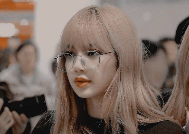 Đâu chỉ có lens, đeo kính vẫn xinh đẹp hết phần thiên hạ nhờ những bí quyết này ảnh 8