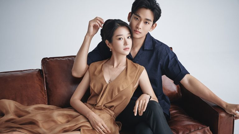 Cách cư xử của bạn có đang vô tình biến anh ấy thành một "bình dấm chua" không? ảnh 4