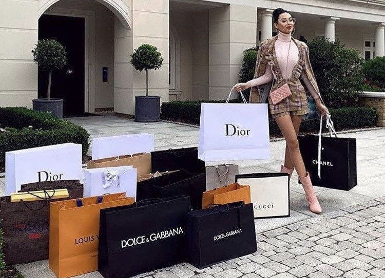 Nghề mới: Personal shopper - những kẻ được mệnh danh là “thần đèn” thời trang ảnh 1
