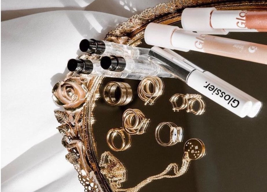 Sống tối giản không có nghĩa là ngừng mua thứ mình thích, thậm chí nên có những thứ này ảnh 12