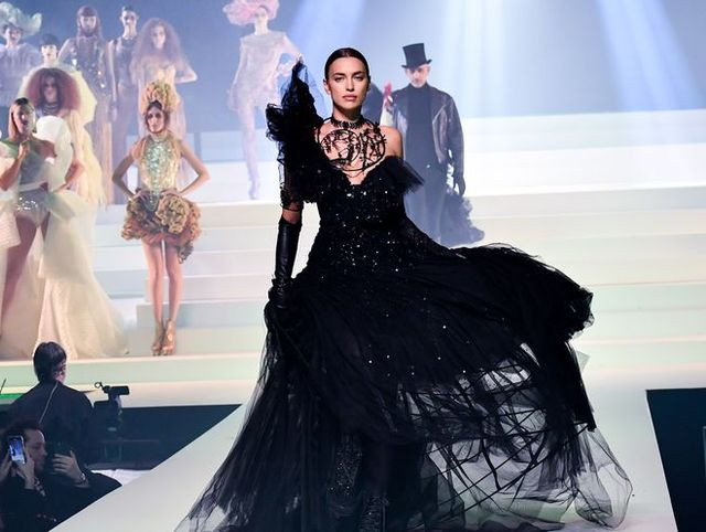 Haute Couture - cuộc chơi lỗ vốn của các nhà mốt, vậy mà khách muốn mua đôi khi không bán ảnh 6