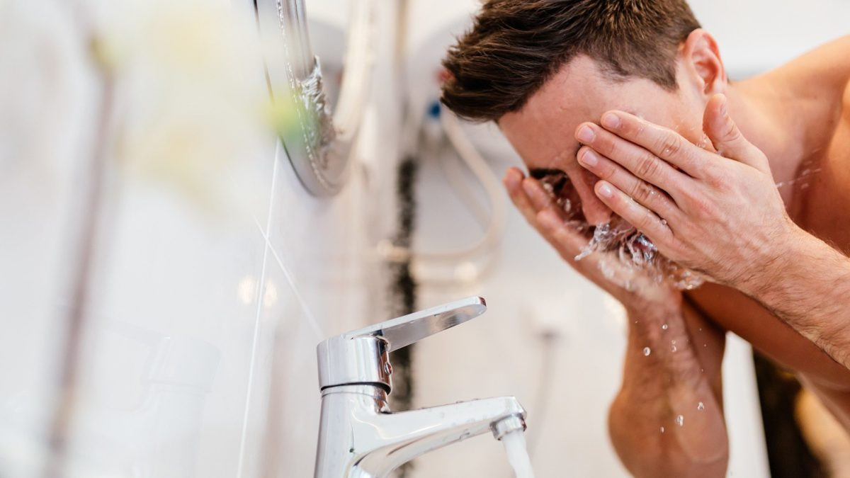 10 bí quyết làm đẹp các chàng trai có thể học được ngay từ bạn gái của mình ảnh 1