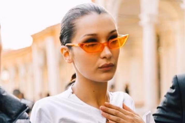 Style học đường sang chảnh đổ bộ thế giới, xem những phim này mix chuẩn ngay! ảnh 12