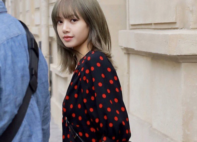 Bạn có bao giờ tự hỏi các họa tiết độc đáo trên những thiết kế thời trang từ đâu mà ra? ảnh 8