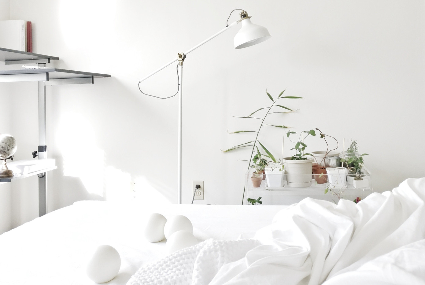 Sống tối giản không có nghĩa là ngừng mua thứ mình thích, thậm chí nên có những thứ này ảnh 3