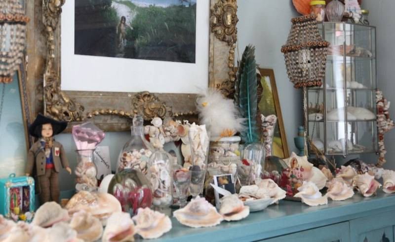 Gặp gỡ cụ bà sành điệu nhất thế giới: Không thể nào ra đường mà thiếu son môi! ảnh 8