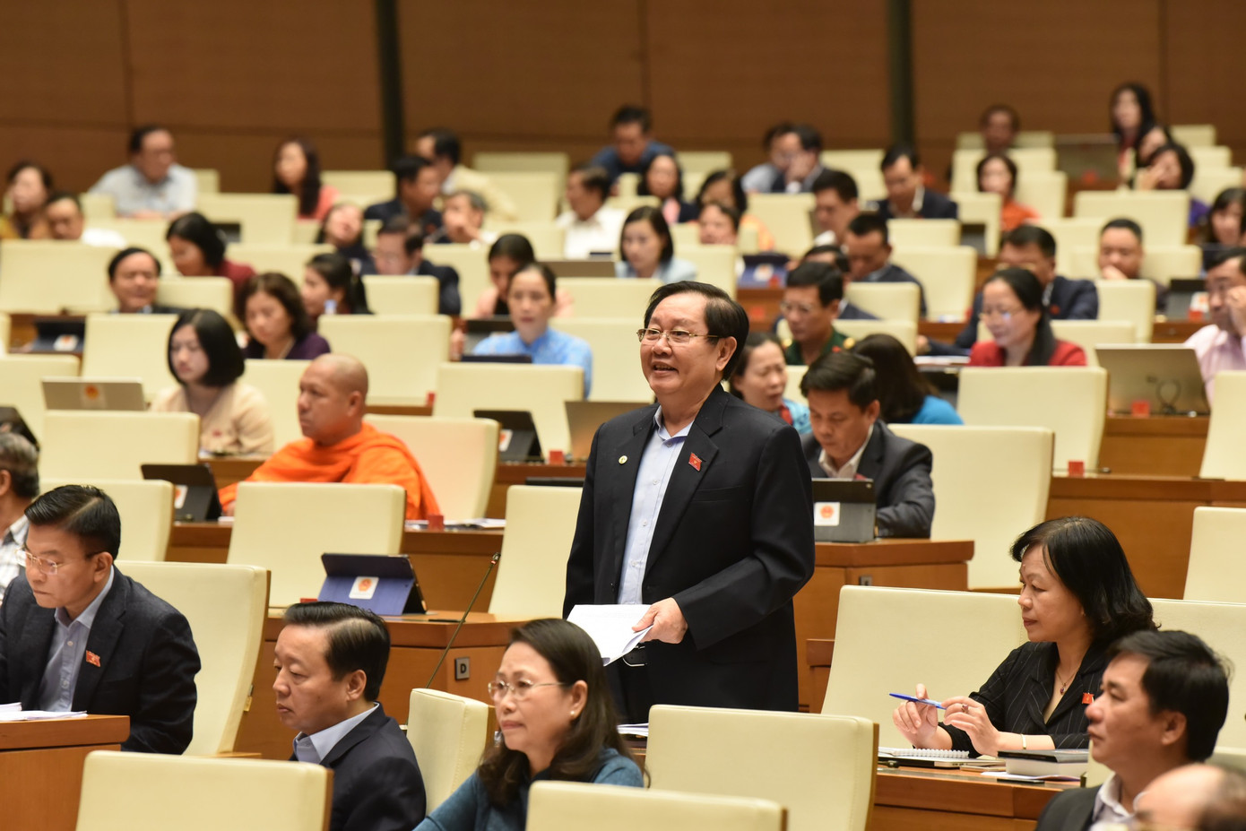 Bộ trưởng Bộ Nội vụ đề nghị cung cấp thông tin cán bộ vi phạm đạo đức công vụ ảnh 1