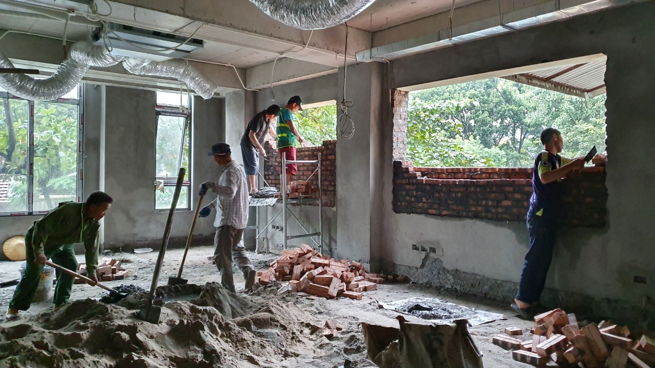 Tiến hành bịt gần 40 ô cửa sổ công trình mở sang hộ liền kề ảnh 4