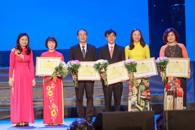 Trường THPT Chuyên ngữ: 50 ‘mùa hoa’ đáng tự hào ảnh 5