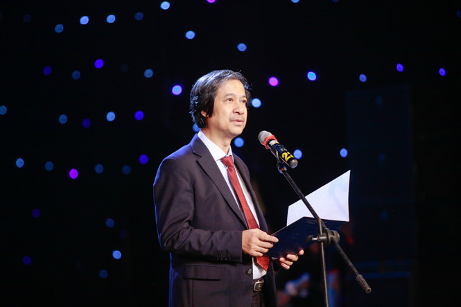 Trường THPT Chuyên ngữ: 50 ‘mùa hoa’ đáng tự hào ảnh 4