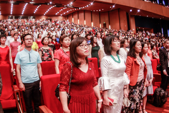 Trường THPT Chuyên ngữ: 50 ‘mùa hoa’ đáng tự hào ảnh 8