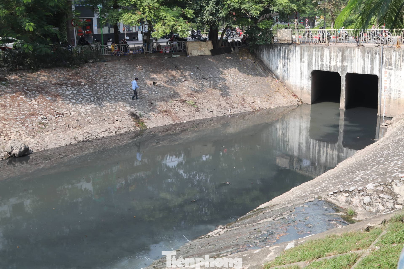 Vì sao bất ngờ tháo dỡ khu thí điểm làm sạch nước sông Tô Lịch? ảnh 5