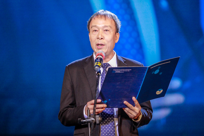 Trường THPT Chuyên ngữ: 50 ‘mùa hoa’ đáng tự hào ảnh 3