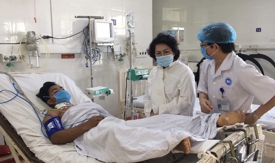 Hơn 70 tỷ đồng từ TPHCM hỗ trợ bà con miền Trung ảnh 2