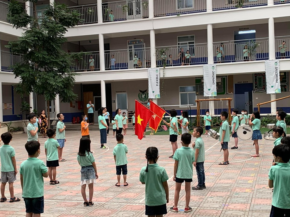 Học sinh tiểu học háo hức, trẻ mầm non nức nở trong ngày đầu tới trường ảnh 15