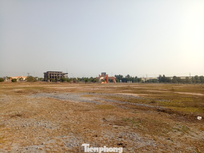 Cận cảnh khu công nghiệp ‘đắp chiếu’ 16 năm ở Bình Dương ảnh 9