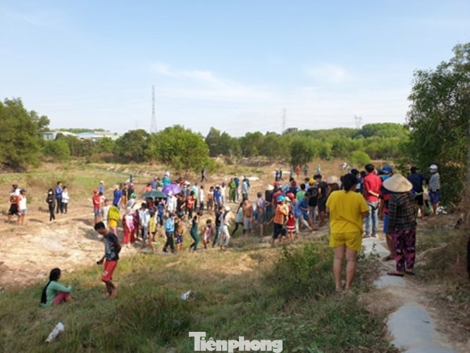 Được nghỉ học đi chơi, hai chị em học sinh đuối nước ảnh 2