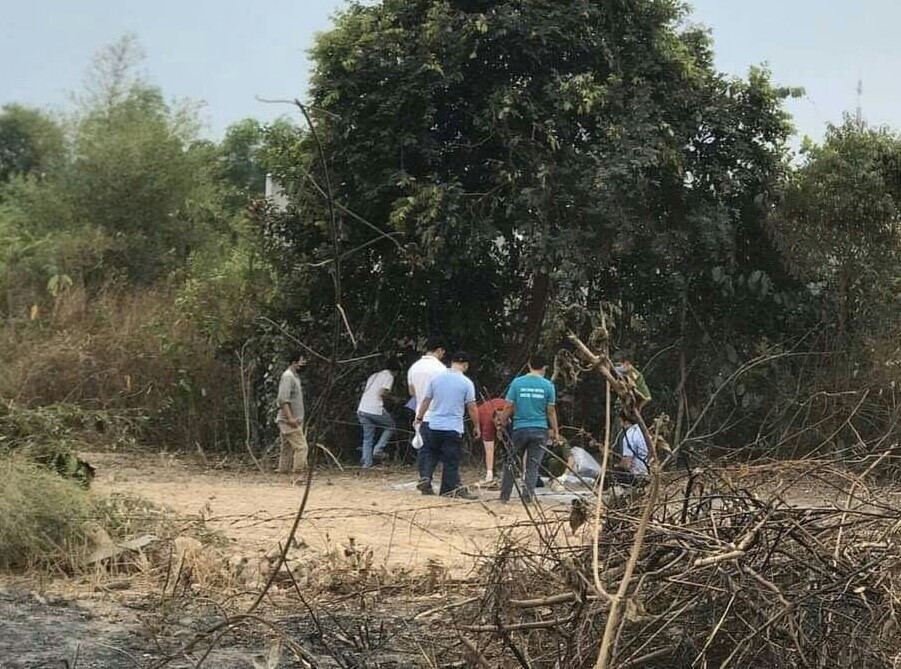 Bình Dương phát hiện bộ xương người trong bãi cỏ hoang ảnh 1