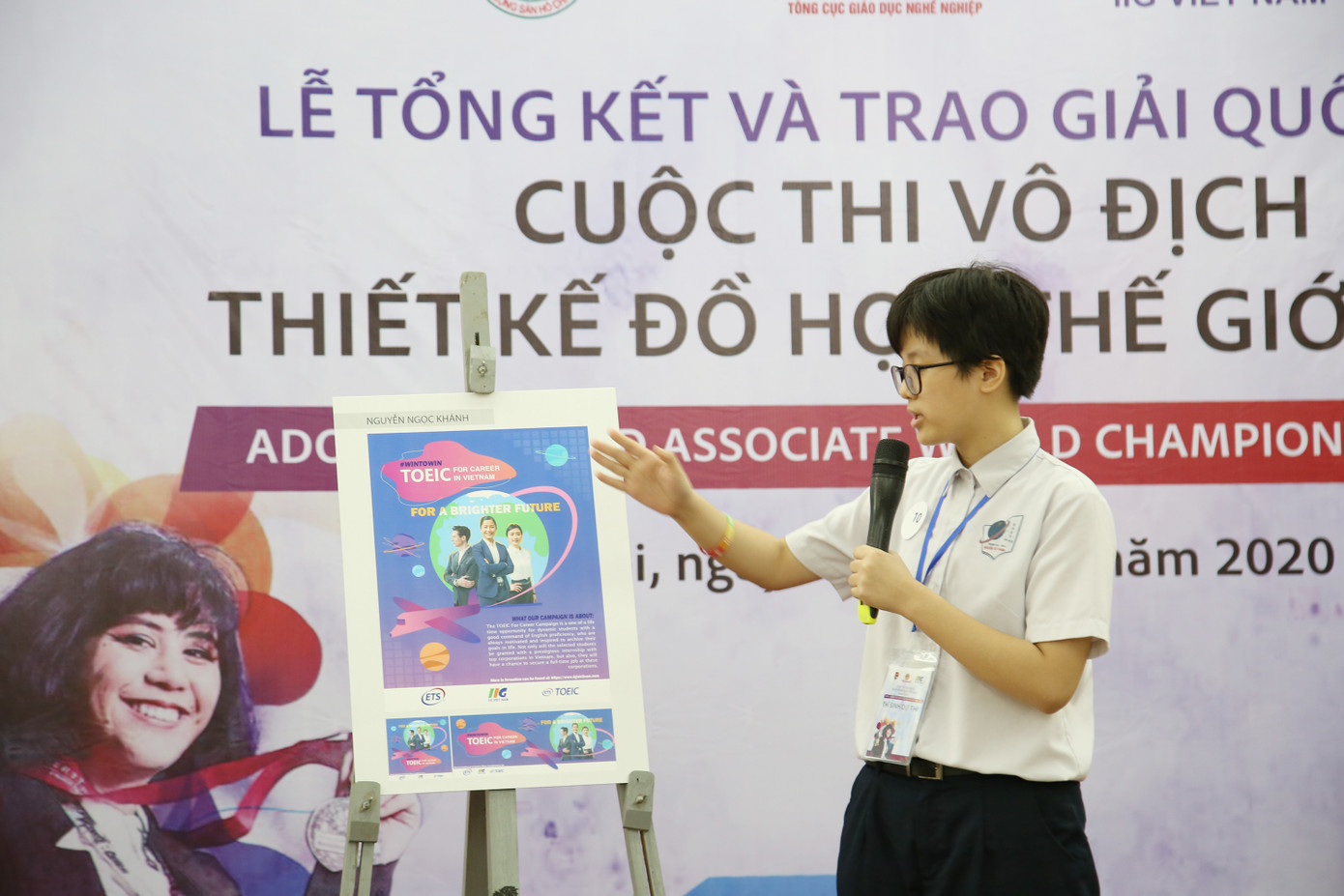 Ba Đại sứ Việt Nam tham gia Cuộc thi Thiết kế Đồ họa thế giới ảnh 1