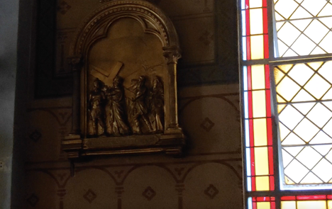 Cận cảnh nhà thờ cổ gần 100 tuổi của gia đình Nam Phương hoàng hậu ảnh 10