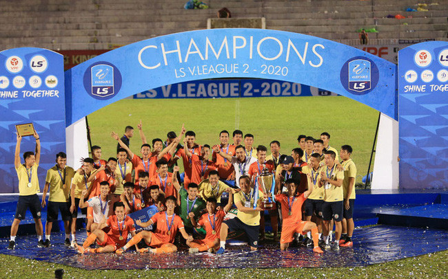 HAGL, Hà Nội ngơ ngẩn nhìn tân binh Bình Định 'chơi lớn' ảnh 1