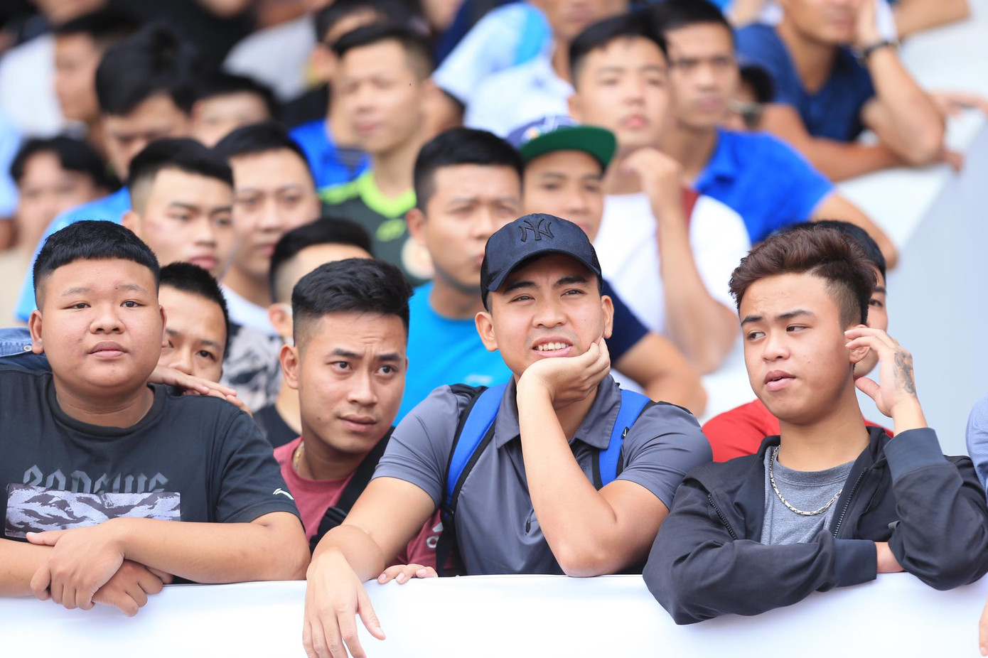 Những pha bóng 'chất lừ' ở giải bóng đá 7 người lớn nhất miền bắc ảnh 7