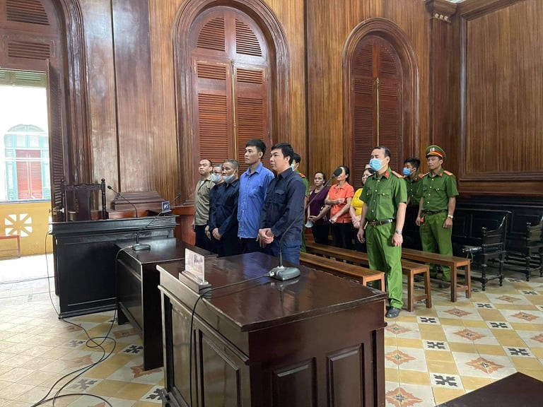 Xét xử vụ mua bán gần 100kg ma túy do chị gái ‘trùm giang hồ’ Dung Hà cầm đầu ảnh 1