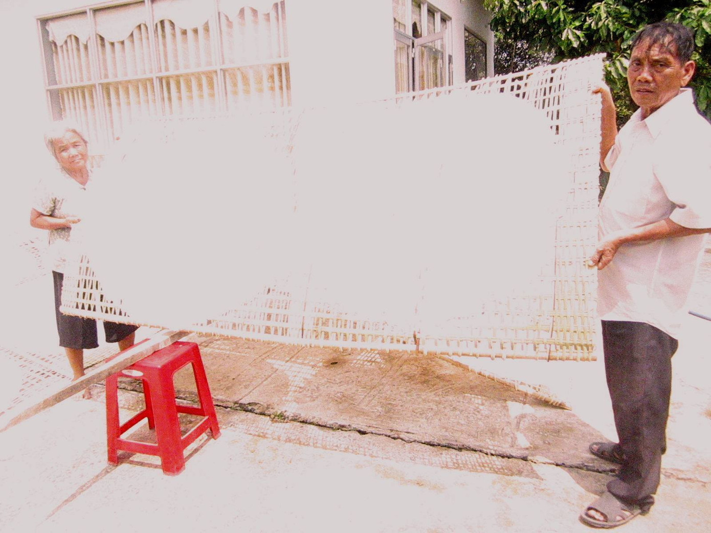 Tôn vinh ‘Nghề làm bánh tráng phơi sương Trảng Bàng - di sản văn hóa phi vật thể’ ảnh 3