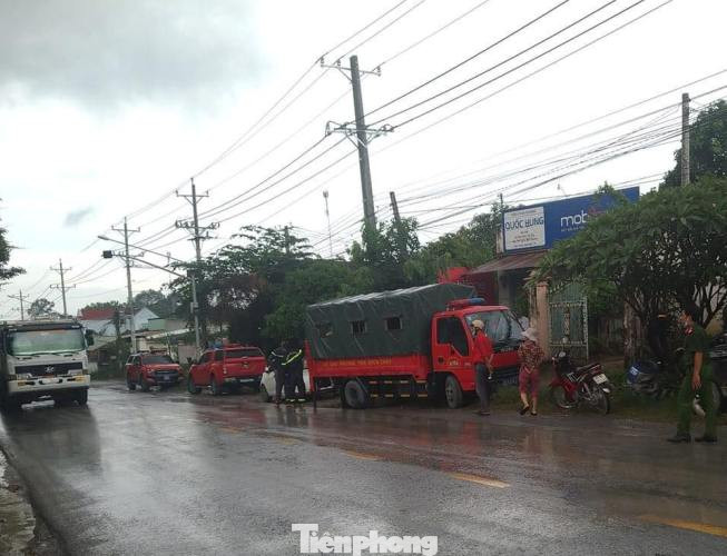 Mẹ ôm con nhảy sông Đồng Nai, bé trai 1 tuổi tử vong ảnh 1