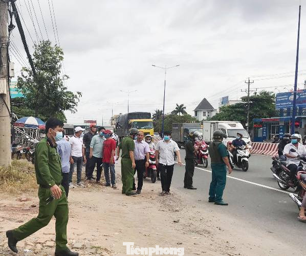 Khách hàng 'ngồi trên lửa' vì dự án bất động bất ngờ thay tên đổi họ ảnh 1