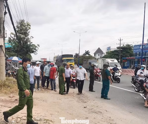 Khách hàng 'ngồi trên lửa' vì dự án bất động bất ngờ thay tên đổi họ ảnh 1