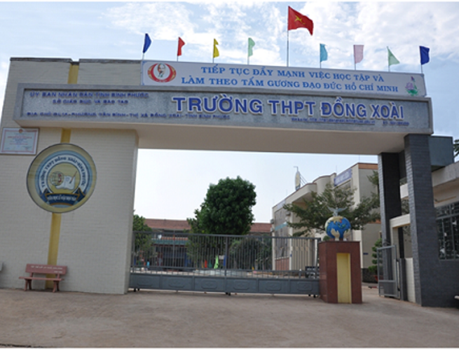 Mới nhất vụ Hiệu trưởng THPT Đồng Xoài ‘chống lệnh’ cấp trên: Con kiến mà kiện củ khoai ảnh 1