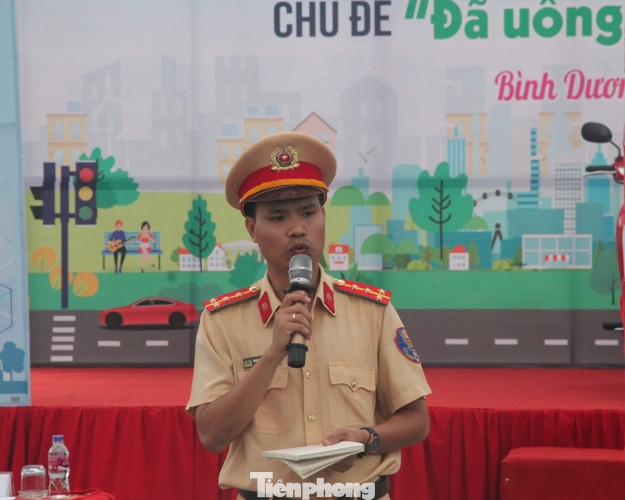 Thanh niên Bình Dương với khẩu hiệu ‘Đã uống rượu, bia thì không lái xe’ ảnh 3