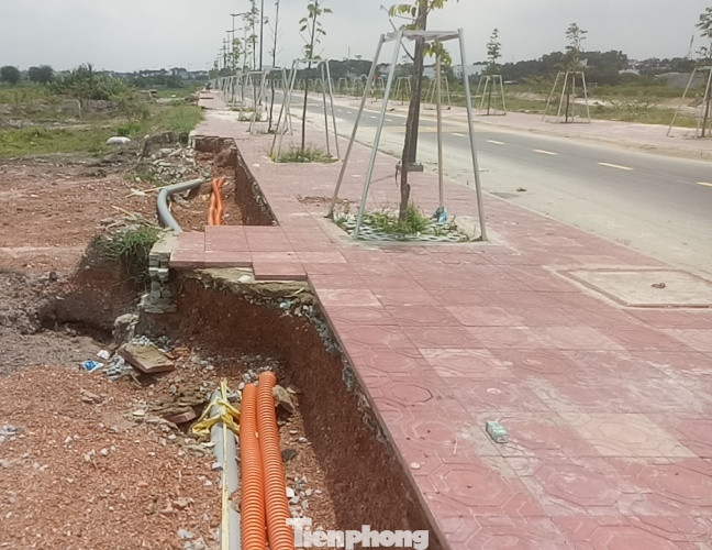 Con đường ‘tơ lụa’ trị giá tiền tỷ vừa xây xong đã lở ảnh 5