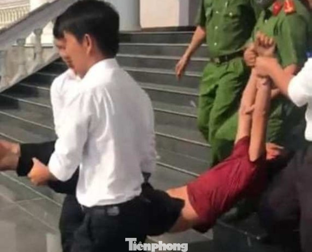 Vụ bị cáo uống thuốc tự tử tại tòa: Ra quyết định thi hành án tù giam ảnh 1