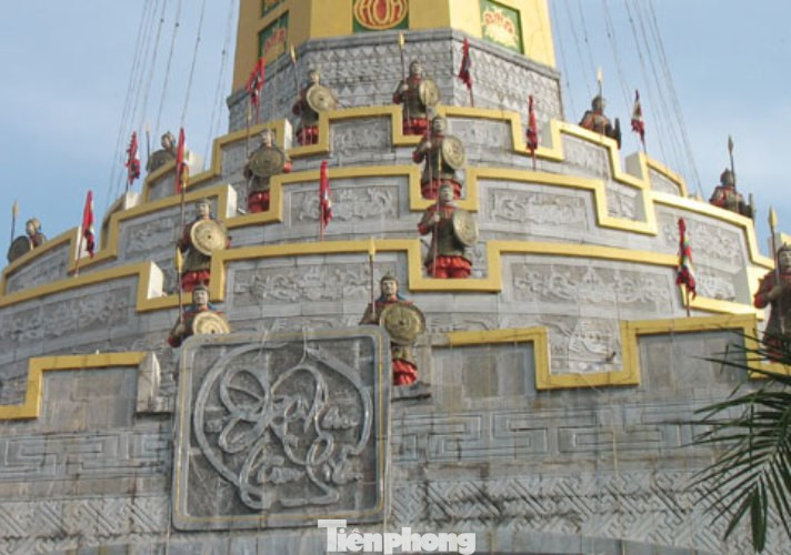 Tượng lính canh nghi lính Trung Quốc bị trả về Bình Dương, ông Dũng 'lò vôi' nói gì? ảnh 7