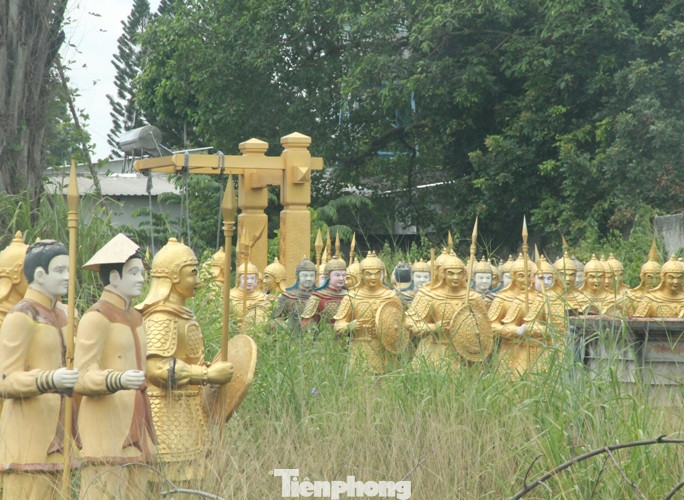 Tượng lính canh nghi lính Trung Quốc bị trả về Bình Dương, ông Dũng 'lò vôi' nói gì? ảnh 5