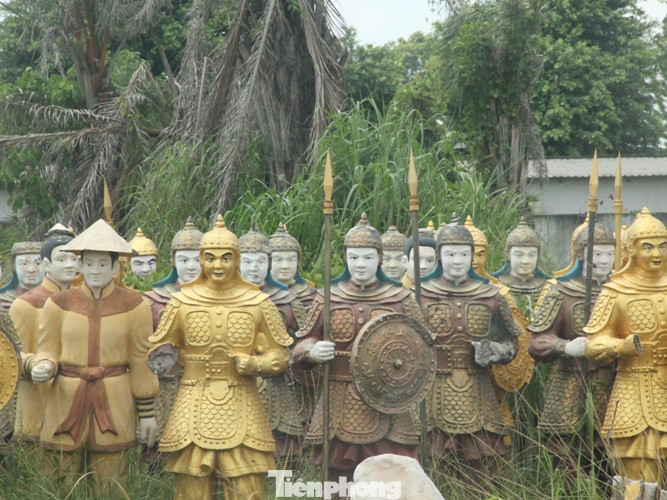 Tượng lính canh nghi lính Trung Quốc bị trả về Bình Dương, ông Dũng 'lò vôi' nói gì? ảnh 4