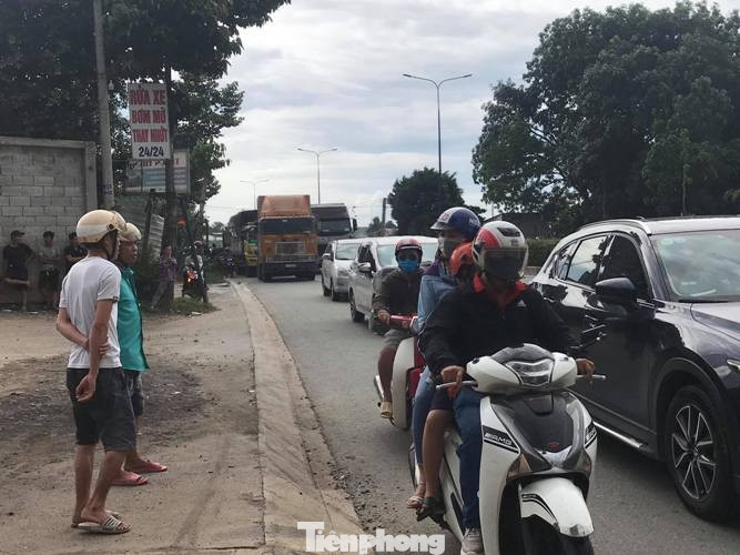 Va chạm với xe container, hai người đàn ông chết tại chỗ ảnh 3